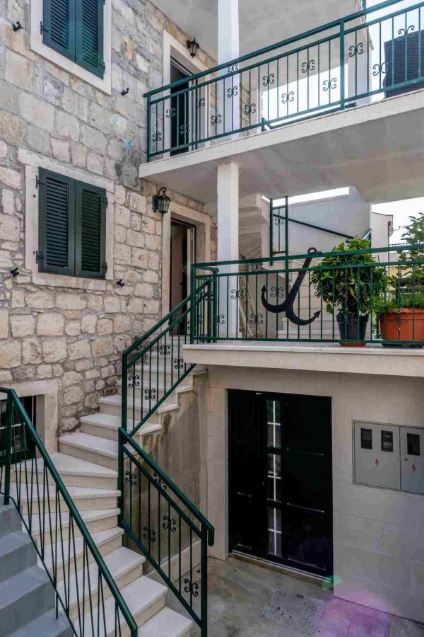 Apartments Inn Baska Voda Bagian luar foto